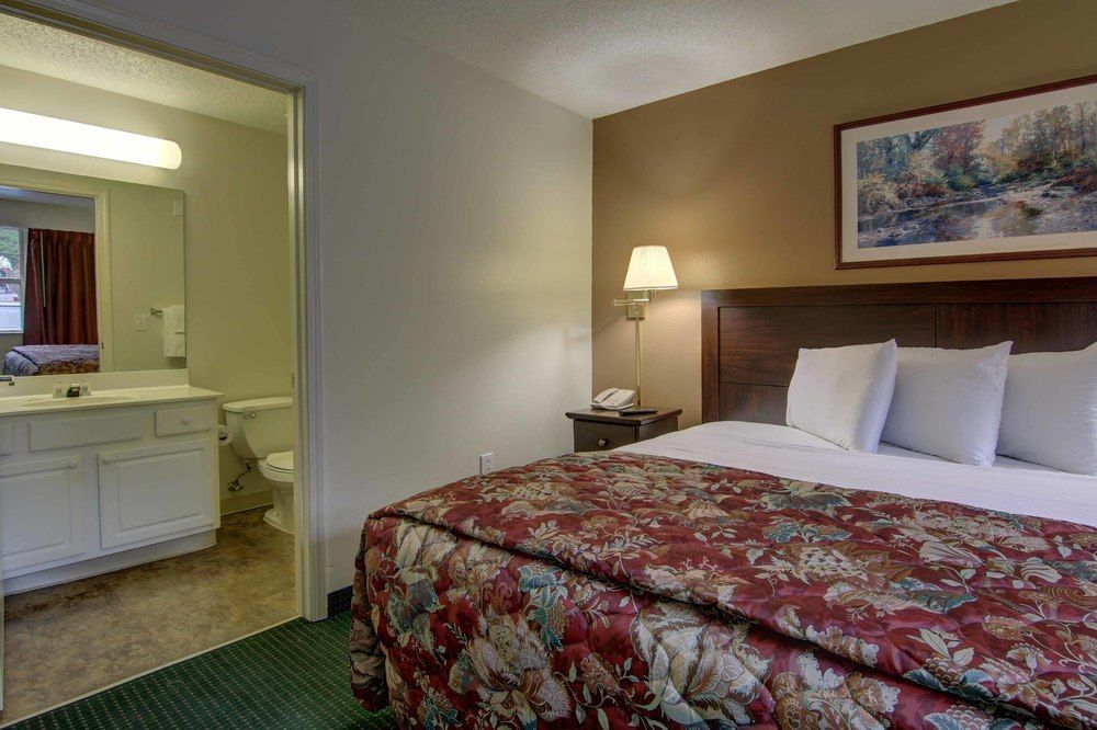 Intown Suites Extended Stay Marietta Ga - Town Center Kennesaw Eksteriør billede
