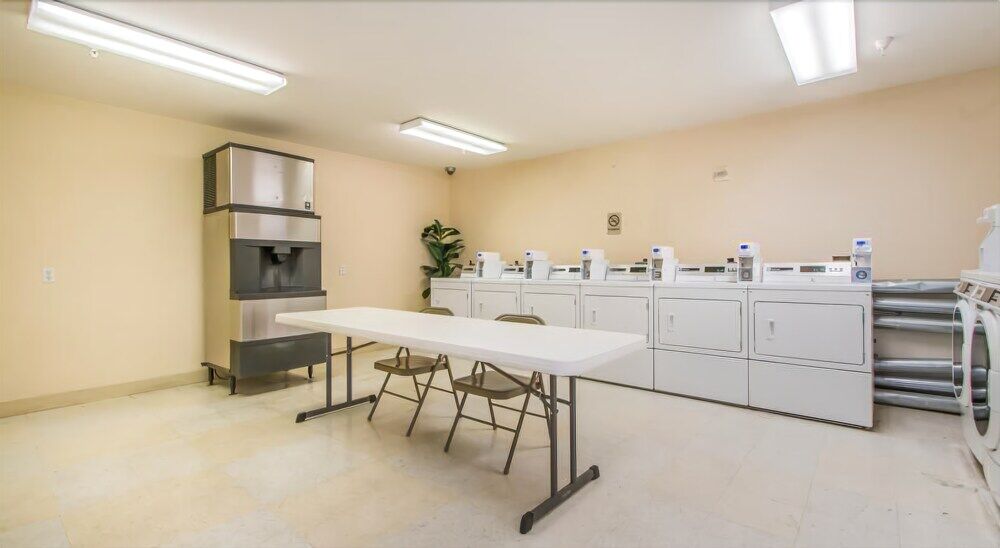 Intown Suites Extended Stay Marietta Ga - Town Center Kennesaw Eksteriør billede